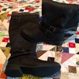 NWOT black wide calf boots